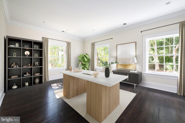 2913 UNIVERSITY TER NW, Washington, DC 20016