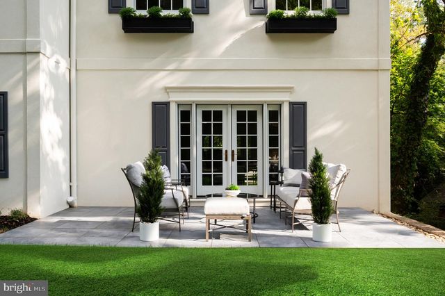 2913 UNIVERSITY TER NW, Washington, DC 20016