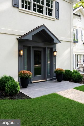 2913 UNIVERSITY TER NW, Washington, DC 20016