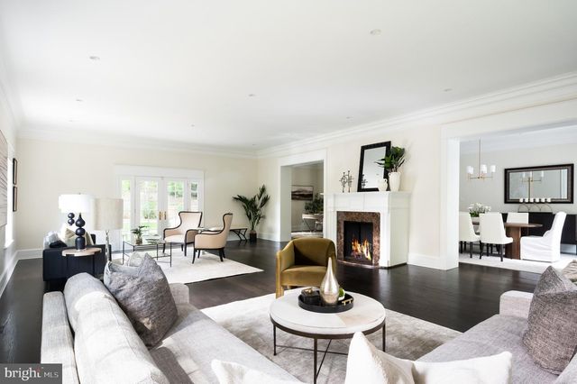 2913 UNIVERSITY TER NW, Washington, DC 20016