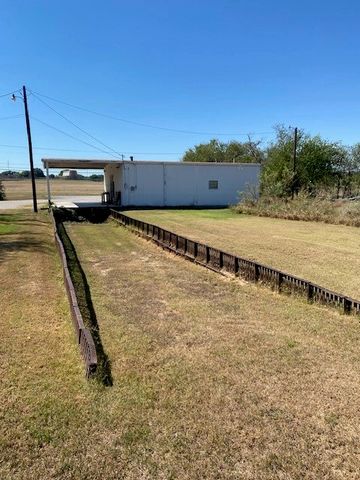900 Coleman Street, Brownwood, TX 76801