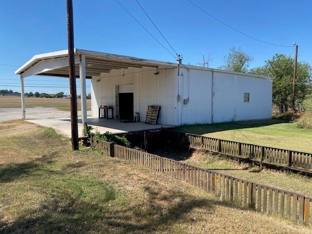 900 Coleman Street, Brownwood, TX 76801