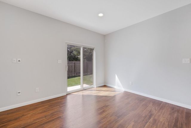 429 Cinnamon Teal LN, Leander, TX 78641