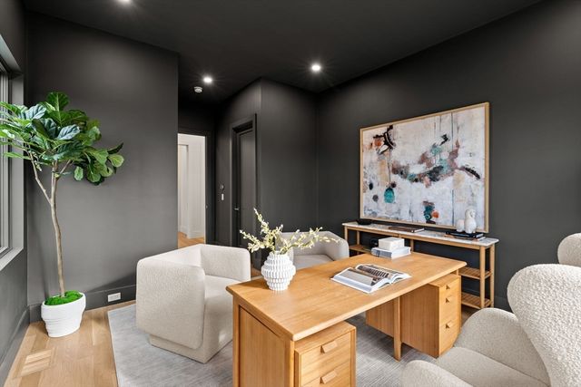 128 Charlemont, Newton, MA 02461