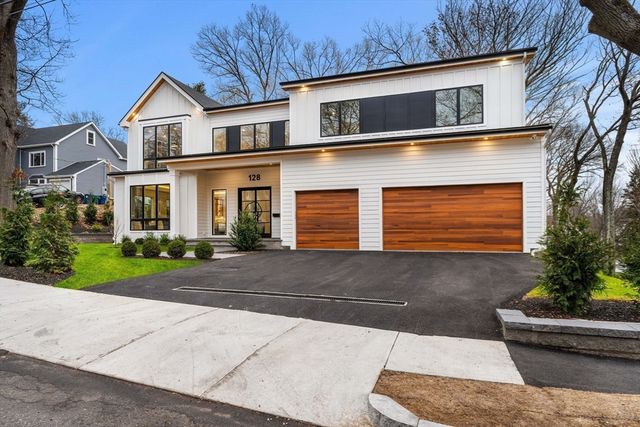 128 Charlemont, Newton, MA 02461