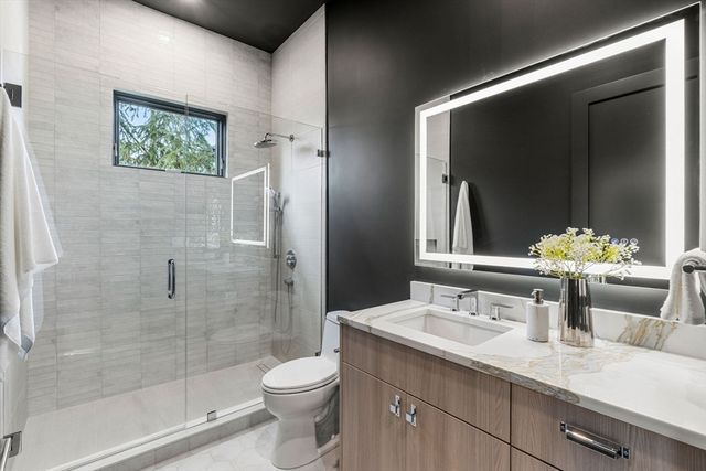 128 Charlemont, Newton, MA 02461