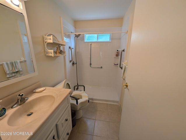 667A Farrington Court, Manchester, NJ 08759