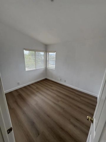 1602 Wesley Way, Vista, CA 92081