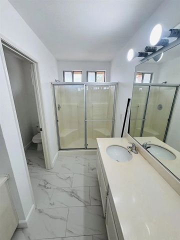 1602 Wesley Way, Vista, CA 92081