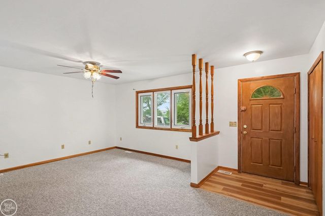 2040 WILLHITE Road, Waterford Twp, MI 48327