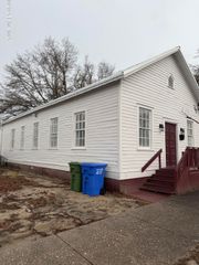 216 Marstellar Street, Wilmington, NC 28401