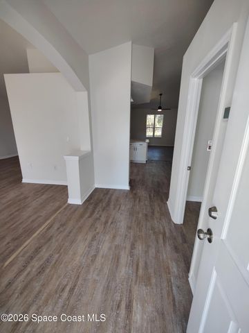 219 Aladdin Street NE, Palm Bay, FL 32907