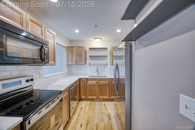 1159 Beaver Run, Troy, MI 48083
