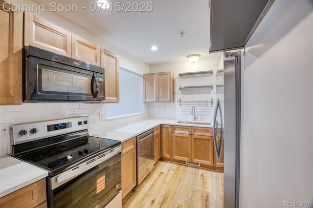 1159 Beaver Run, Troy, MI 48083