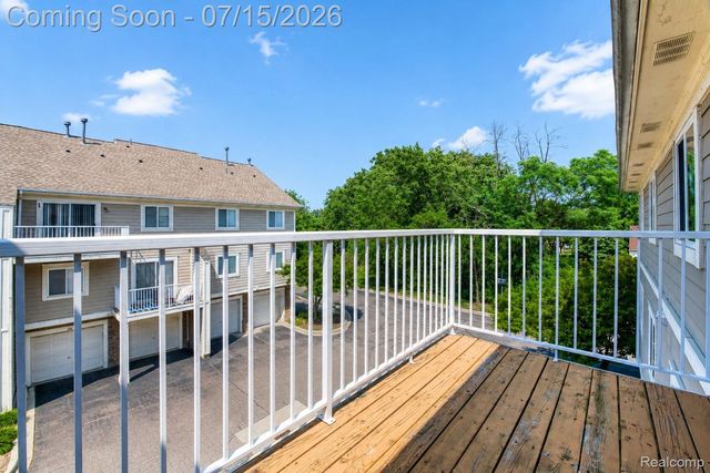 1159 Beaver Run, Troy, MI 48083