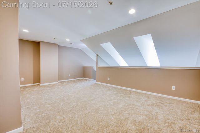 1159 Beaver Run, Troy, MI 48083