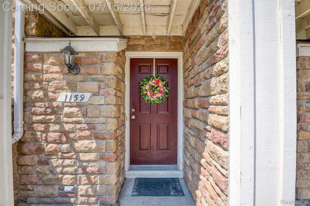 1159 Beaver Run, Troy, MI 48083