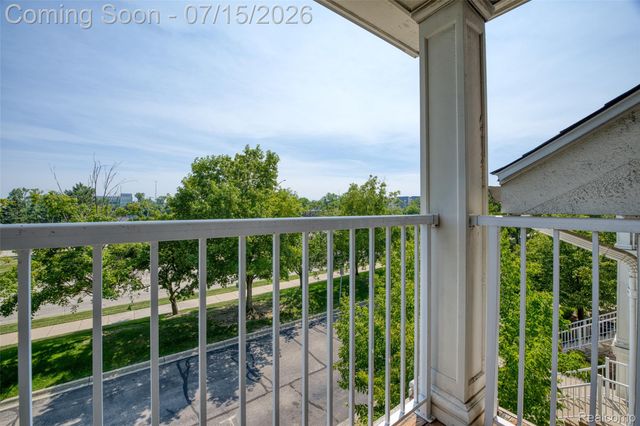 1159 Beaver Run, Troy, MI 48083