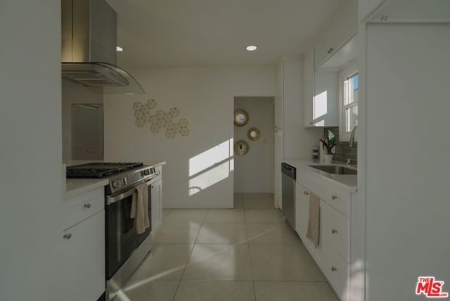 7806 S Denker Avenue, Los Angeles, CA 90047