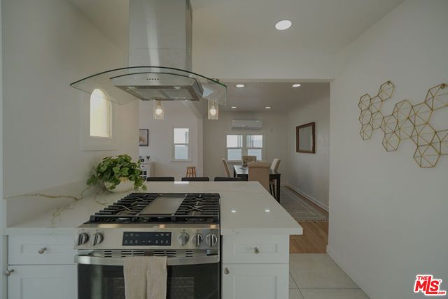 7806 S Denker Avenue, Los Angeles, CA 90047