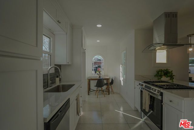 7806 S Denker Avenue, Los Angeles, CA 90047