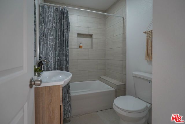 7806 S Denker Avenue, Los Angeles, CA 90047