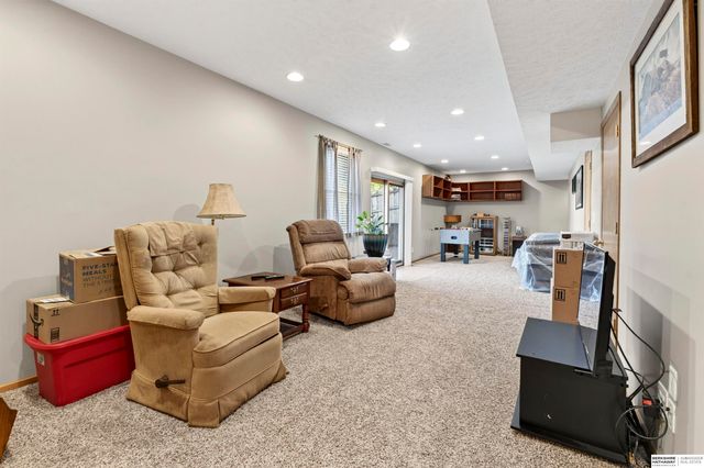 12525 S 217th Street, Gretna, NE 68028