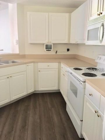5554 METROWEST BOULEVARD 4-201, Orlando, FL 32811