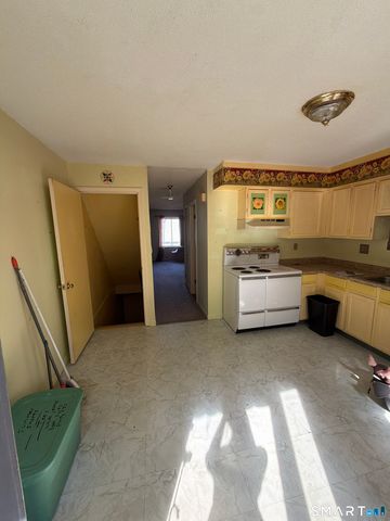 273 Derby Avenue 503, Derby, CT 06418