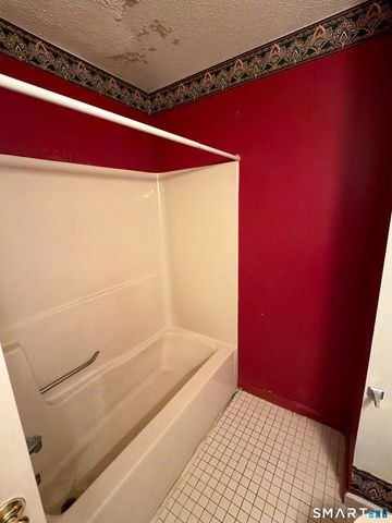 273 Derby Avenue 503, Derby, CT 06418