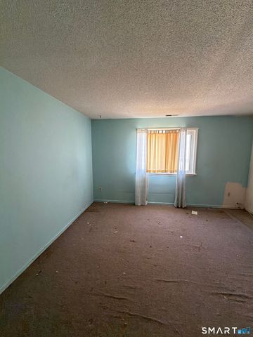 273 Derby Avenue 503, Derby, CT 06418