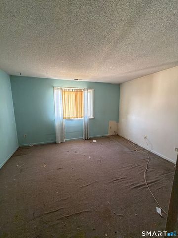 273 Derby Avenue 503, Derby, CT 06418