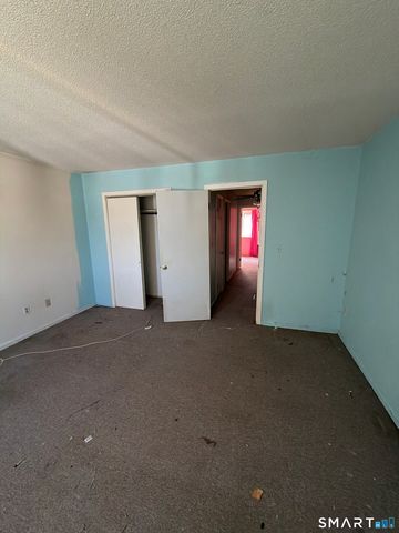 273 Derby Avenue 503, Derby, CT 06418