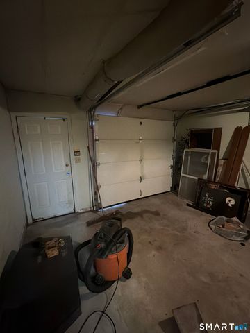 273 Derby Avenue 503, Derby, CT 06418