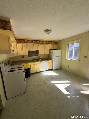 273 Derby Avenue 503, Derby, CT 06418