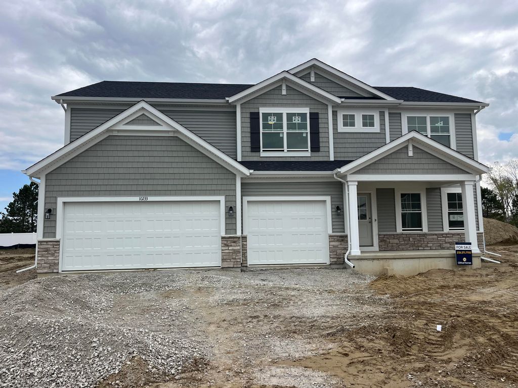 10233 Texas Street, Crown Point, IN 46307