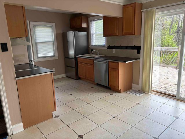 23404 Plum Hollow Street, Southfield City, MI 48033
