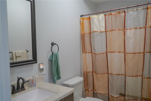 3728 Sunshine Street SW, Cedar Rapids, IA 52404