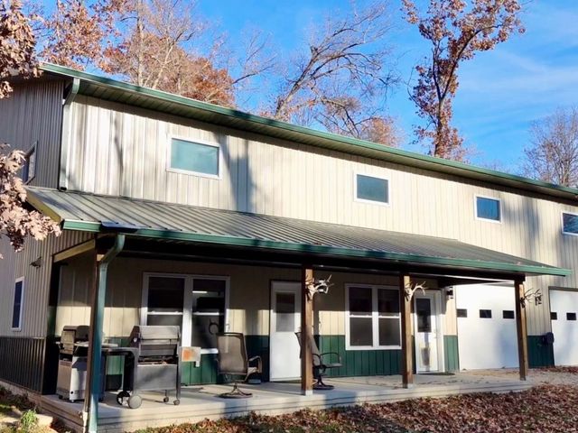 3728 Sunshine Street SW, Cedar Rapids, IA 52404