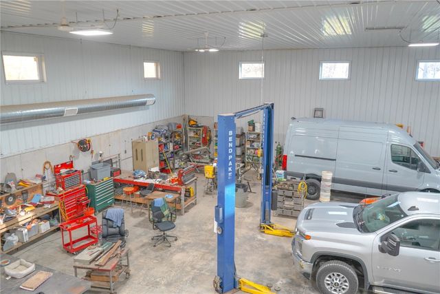 3728 Sunshine Street SW, Cedar Rapids, IA 52404