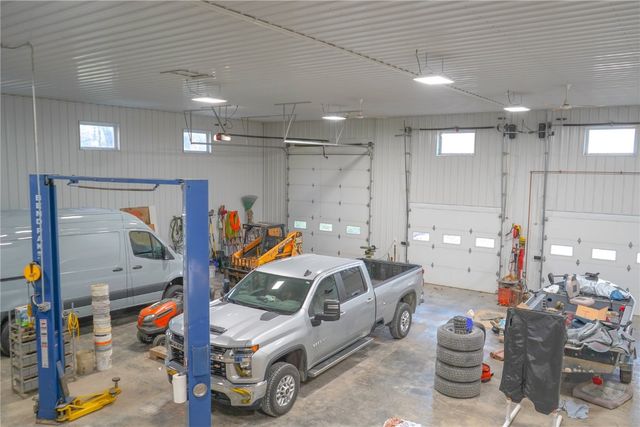 3728 Sunshine Street SW, Cedar Rapids, IA 52404