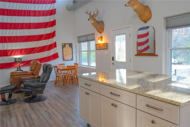 3728 Sunshine Street SW, Cedar Rapids, IA 52404