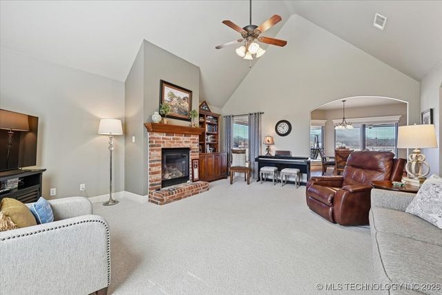 24383 E 145th Street S, Coweta, OK 74429