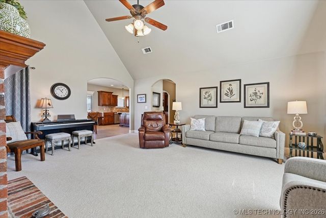 24383 E 145th Street S, Coweta, OK 74429