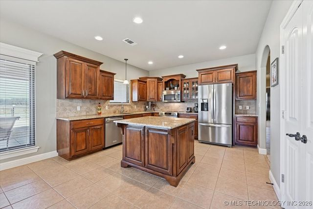 24383 E 145th Street S, Coweta, OK 74429