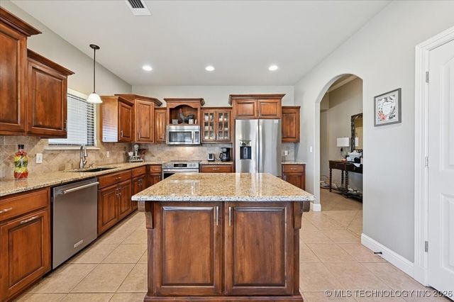 24383 E 145th Street S, Coweta, OK 74429