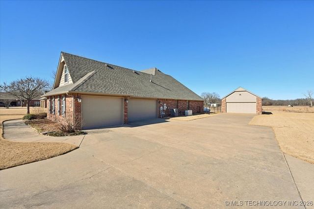 24383 E 145th Street S, Coweta, OK 74429