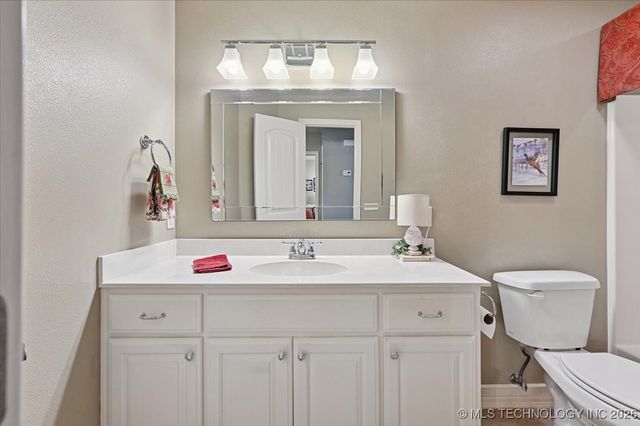 24383 E 145th Street S, Coweta, OK 74429