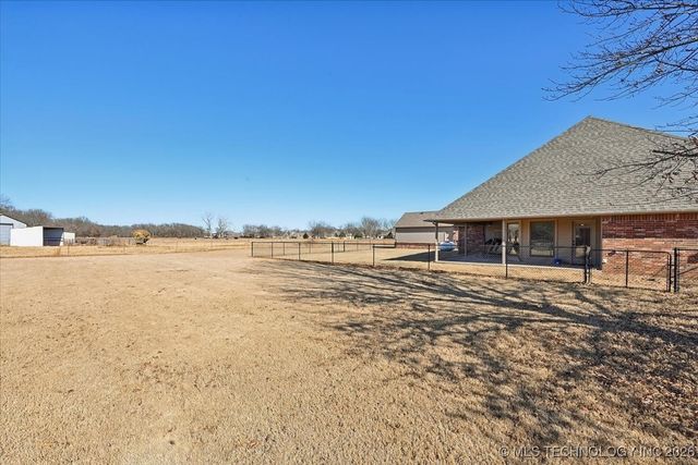 24383 E 145th Street S, Coweta, OK 74429