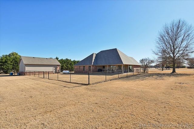 24383 E 145th Street S, Coweta, OK 74429